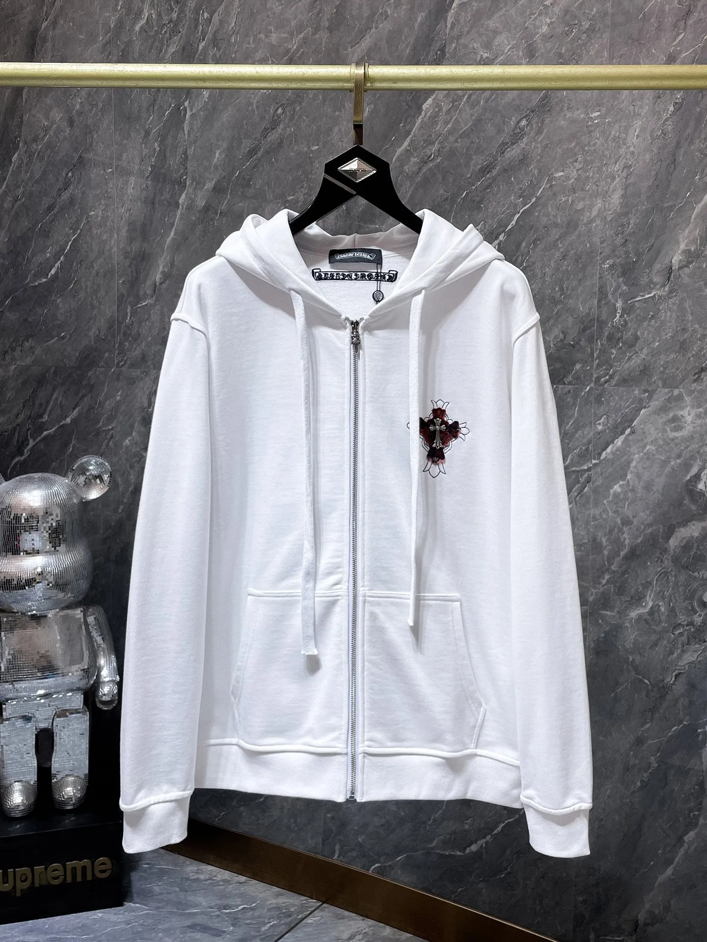 P270 Chrome Hearts Autumn and Winter 2025 Counter Synchronization Chrome Cross Heavy Industry Handmade Patch Embroidered Willow Hooded Sweatshirt Improved Customized Version 1:1 High Weight High Quality Fabric Recommended Color: White Black Size: S, M, L, XL